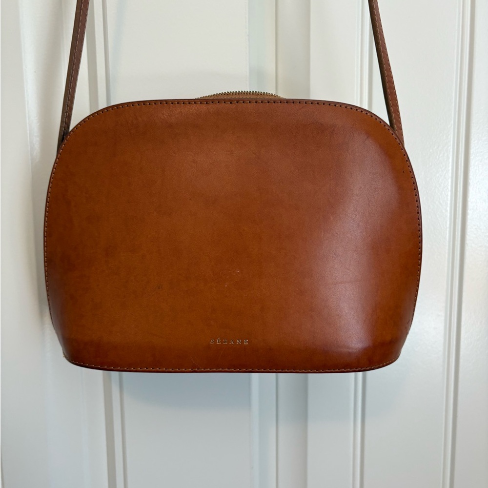 Sézane Victor Heritage smooth leather brown crossbody - Picture 4 of 16